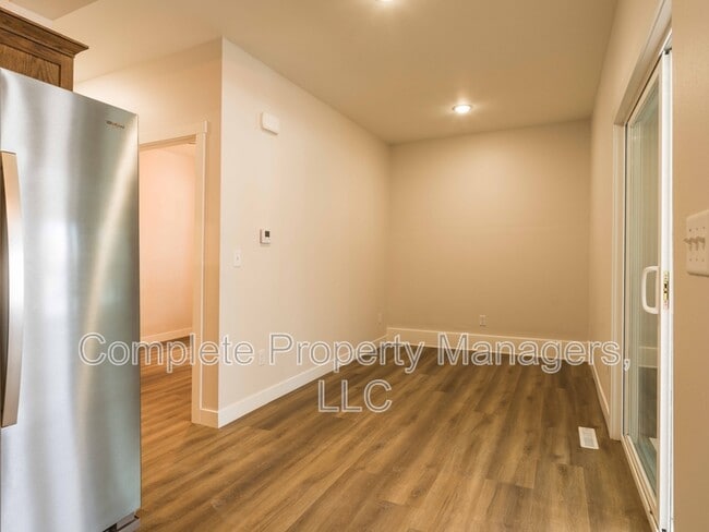 Foto del edificio - 821 Jefferson Ave