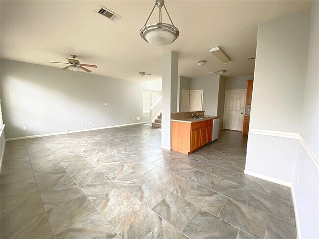 Building Photo - 1815 Arbor Glen