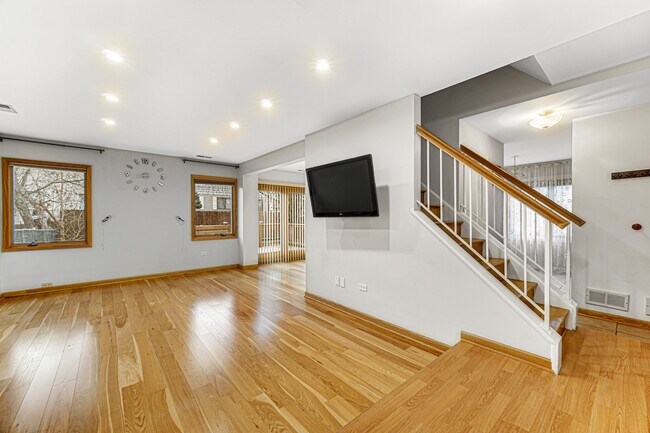 Foto del edificio - 446 Irvine Ct