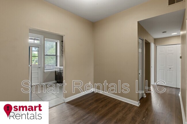 Foto del edificio - 4101 Flad Ave