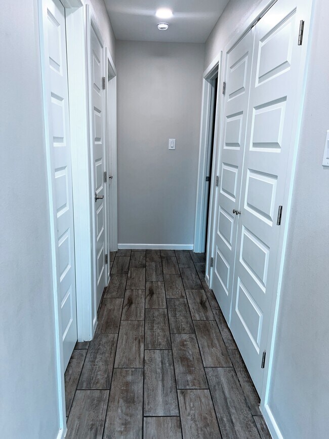 Hallway - 1309 Alta Vista Dr