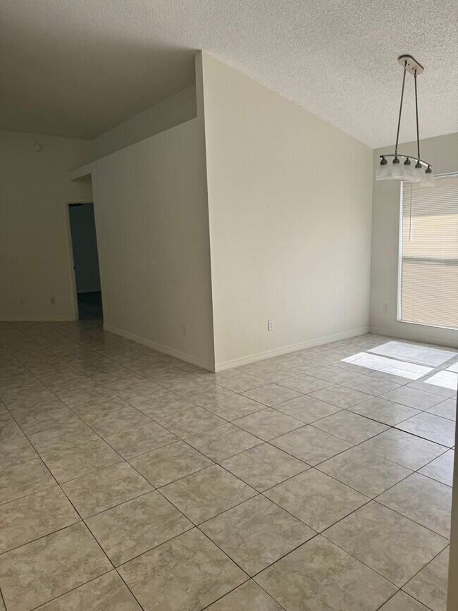Foto del edificio - 629 Allison Ave