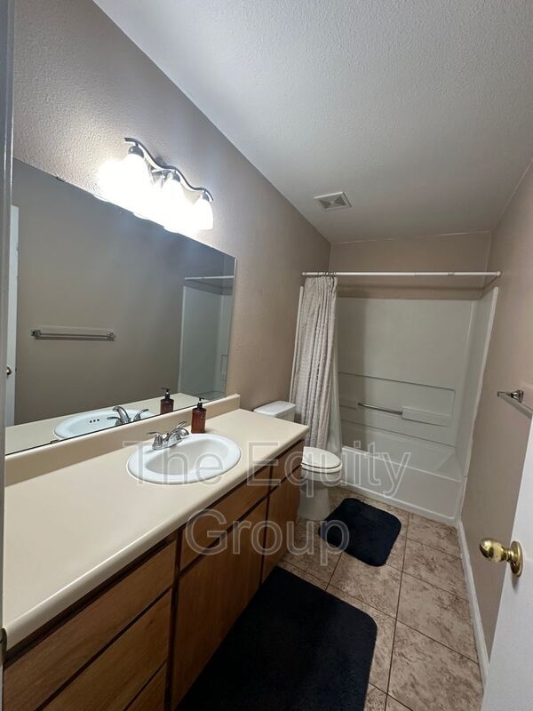 115 Pollasky Ave Unit 102, Clovis, CA 93612 Condo for Rent in Clovis