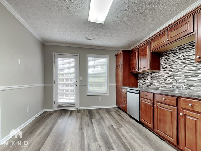 Foto del edificio - 158 Mcarthur Dr