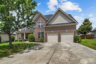 Building Photo - 6017 Reynolds Cir