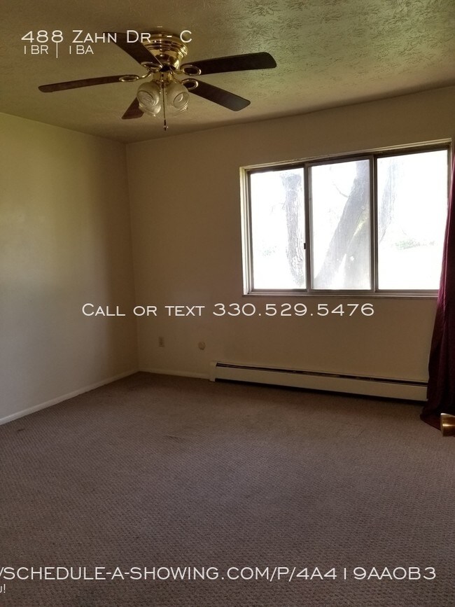 Building Photo - 488 Zahn Dr