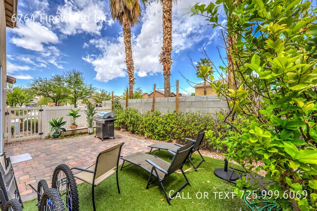 Foto del edificio - 6764 Firewood Dr
