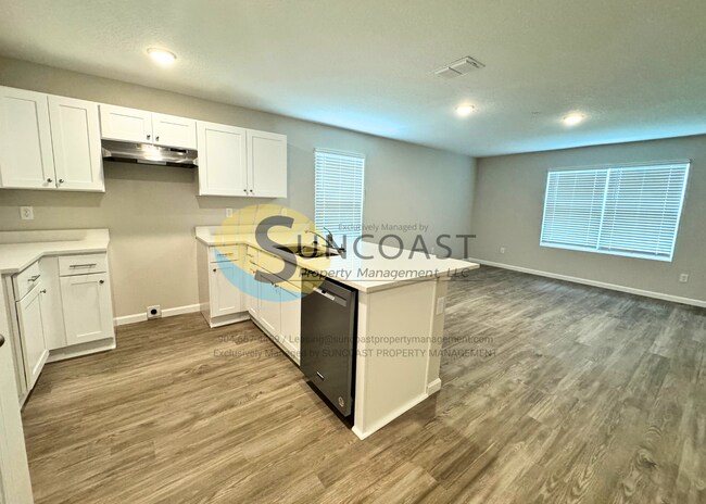 Building Photo - NEW & Stylish Apts West Jax!