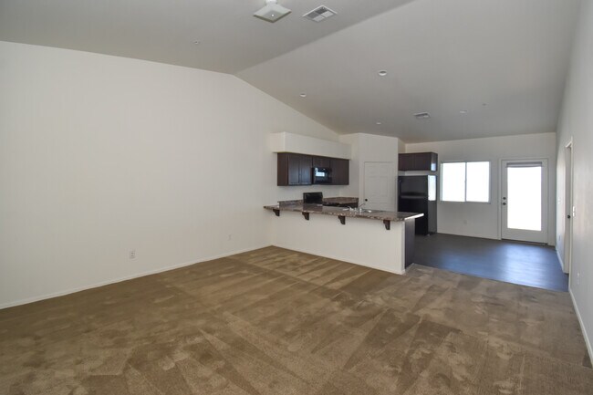 Foto del edificio - 7380 E 37th Pl