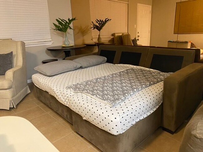 Foto del edificio - Fully Furnished Month to Month Condo Convenient to FSU Downtown Tallahassee