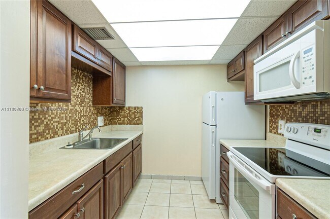 Foto del edificio - 300 SW 134th Way