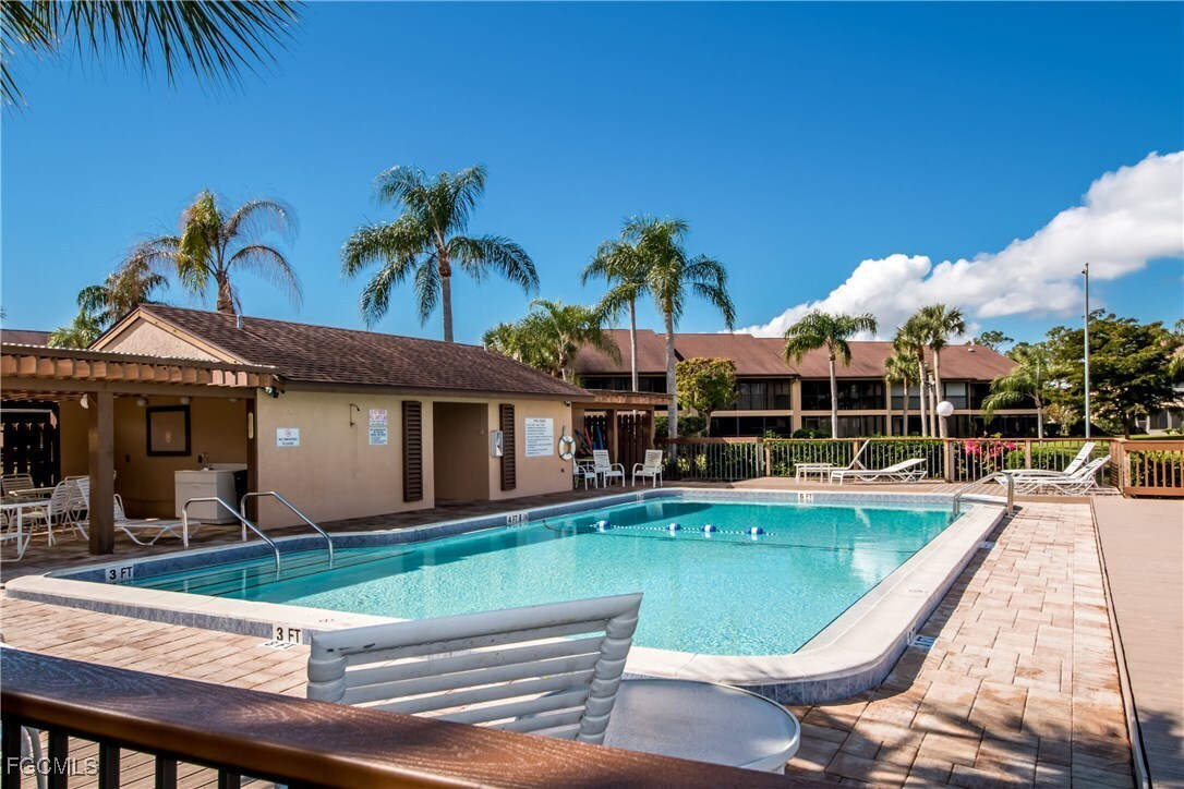 Foto principal - 15493 Admiralty Cir