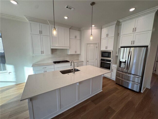 Foto del edificio - 3004 S 14th St