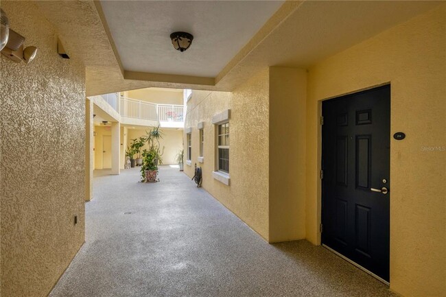 Building Photo - 14041 Bellagio Way