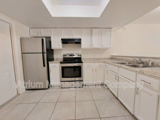 Foto del edificio - 1047 Crestview Ave