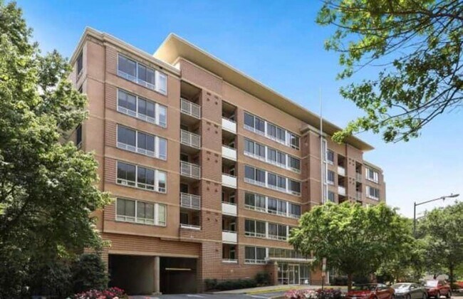 Foto del edificio - Lovely 2 BR/2 BA Condo in Southwest Waterfront!