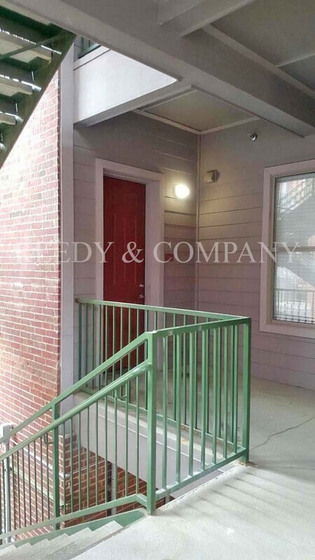Foto principal - 6 W Ge Patterson Ave