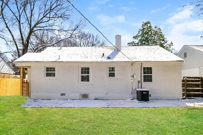 Foto del edificio - 4472 Boyce Rd