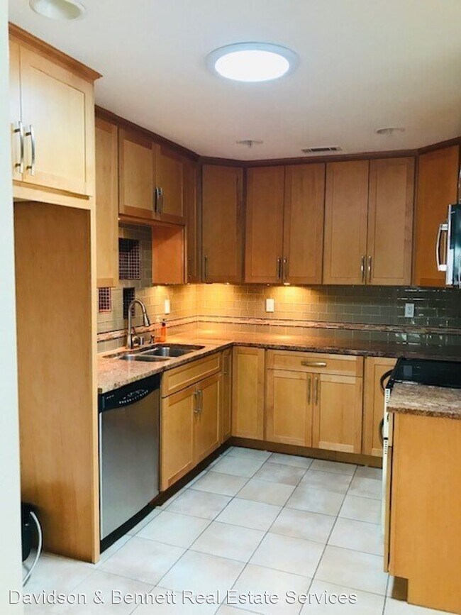 Foto del edificio - 3 br, 2 bath House - 1617 H Street