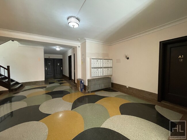 Foto del edificio - Pet-friendly one bedroom located in Astoria