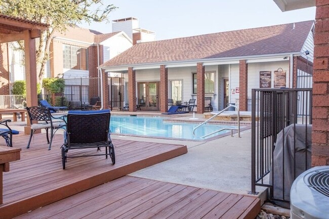 Foto del edificio - 5100 Verde Valley Ln