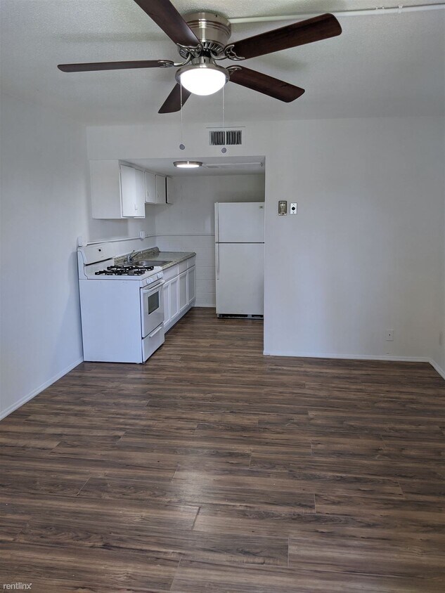 Building Photo - 3319 N 32nd St