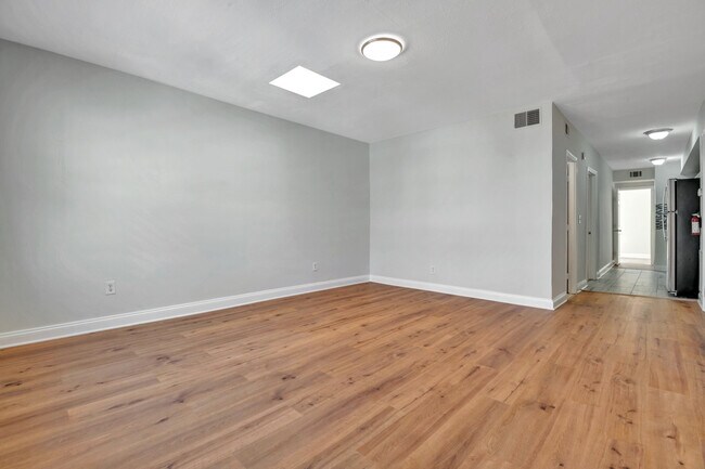 Foto del edificio - 1621 E St NE