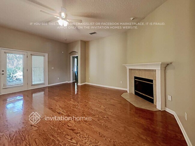 Foto del edificio - 1076 Briarcreek Rd