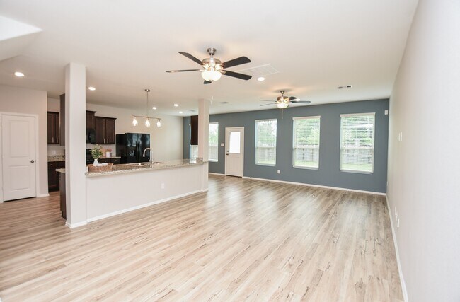 Foto del edificio - 22707 Bolanzo Ln