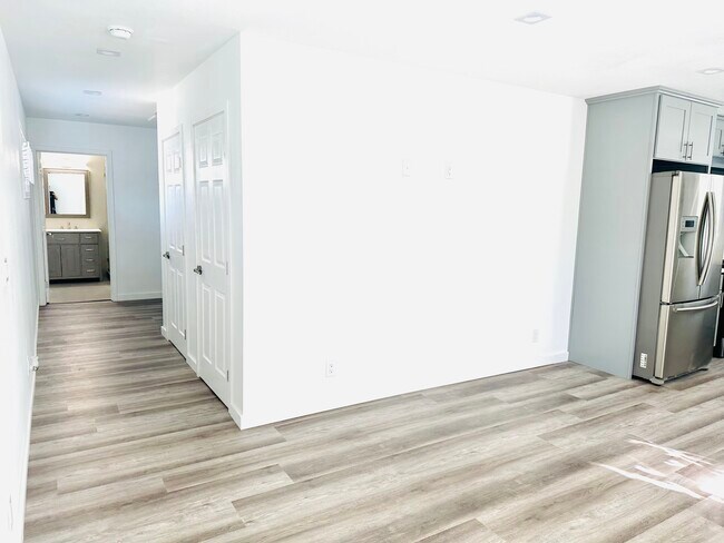 Building Photo - 663 Wilber Pl