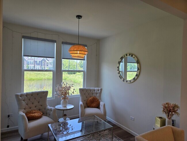 Foto del edificio - 2140 Weatherbee Ln