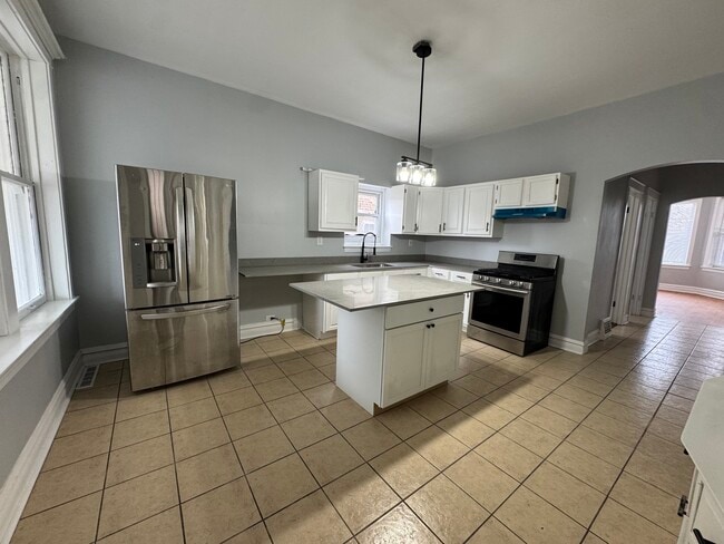 Building Photo - 2329 S Austin Blvd