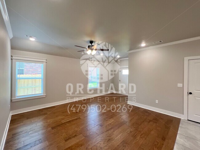 Foto del edificio - 591 Bradford Dr