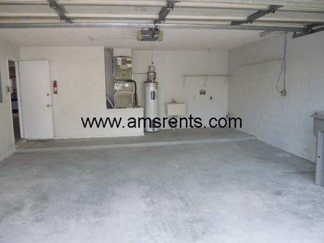 Foto del edificio - Spacious 3 bedroom 2 bath in Apopka