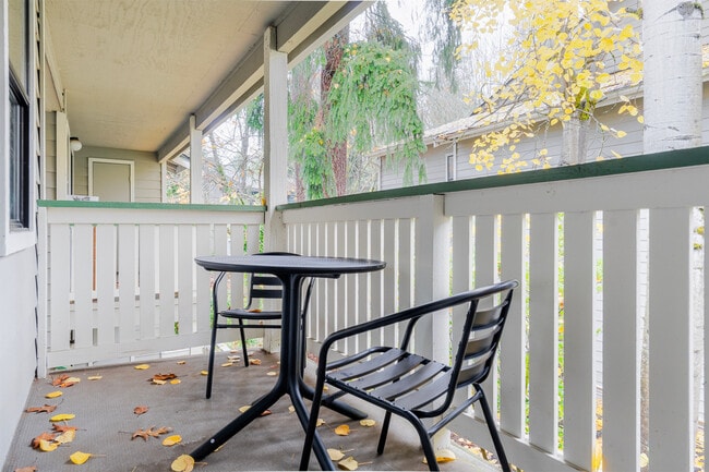 Building Photo - 15606 NE 40th St