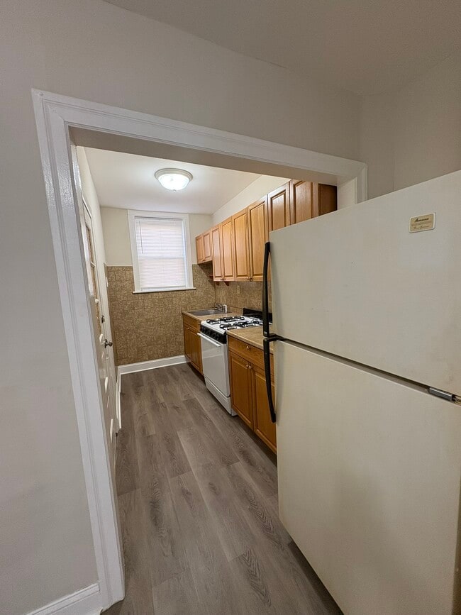 Building Photo - 1417 S Newkirk St