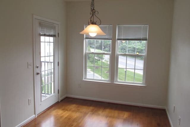 Building Photo - 7557 Stoney Run Dr