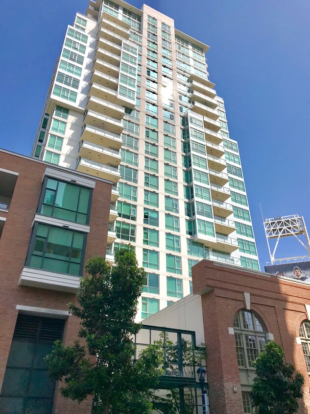 325 7th Ave Unit 206, San Diego, CA 92101 - Condo for Rent in San Diego ...