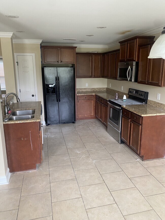 Foto del edificio - 3011 Thornberry Dr