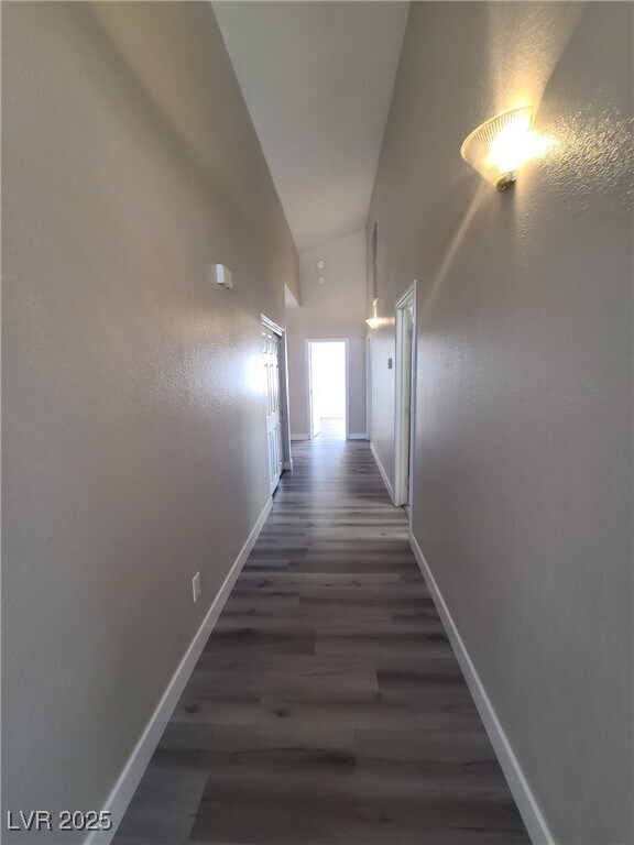 Foto del edificio - 5990 Badlands Ln