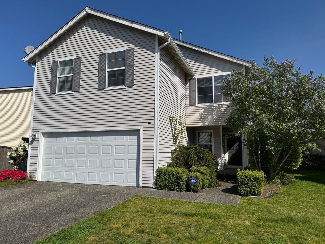Foto principal - Beautiful 3 beds, 2.5 baths 6 minutes to V...