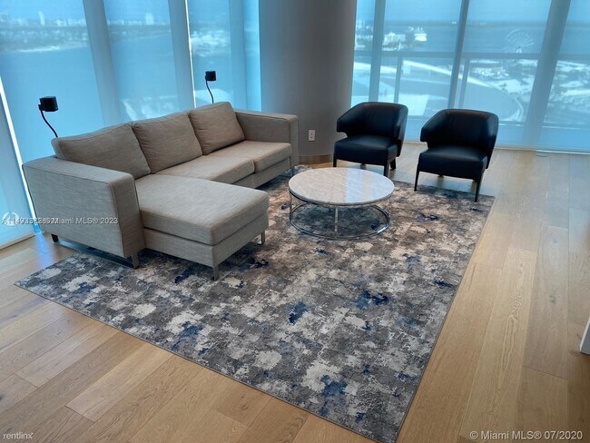 Foto del edificio - 2 br, 2.5 bath Condo - 888 Biscayne Blvd A...