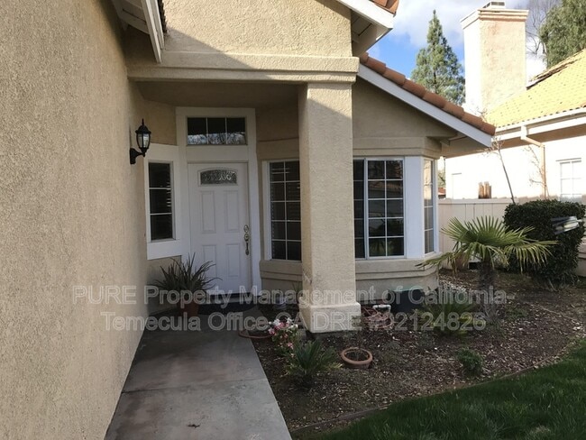 Building Photo - 30088 Pechanga Dr