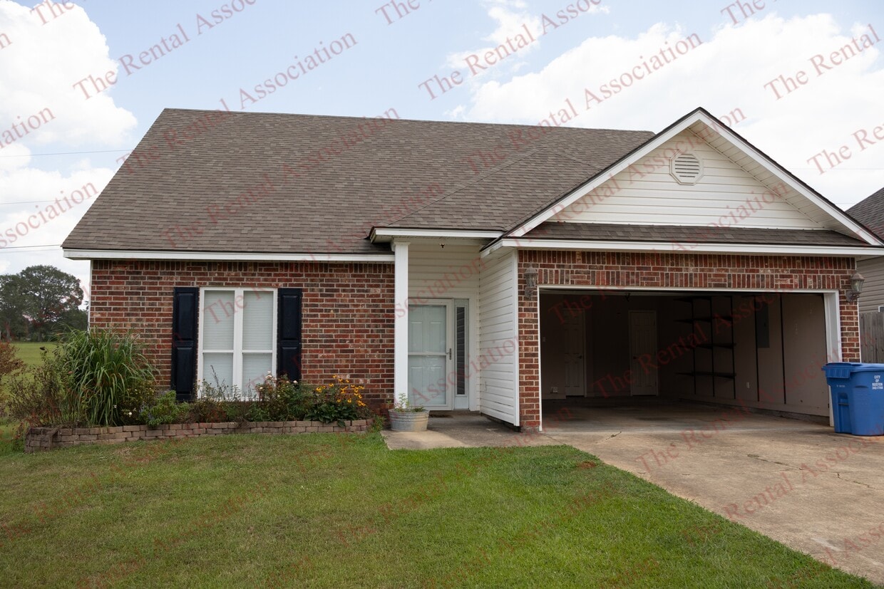 Foto principal - 2206 Desiree St