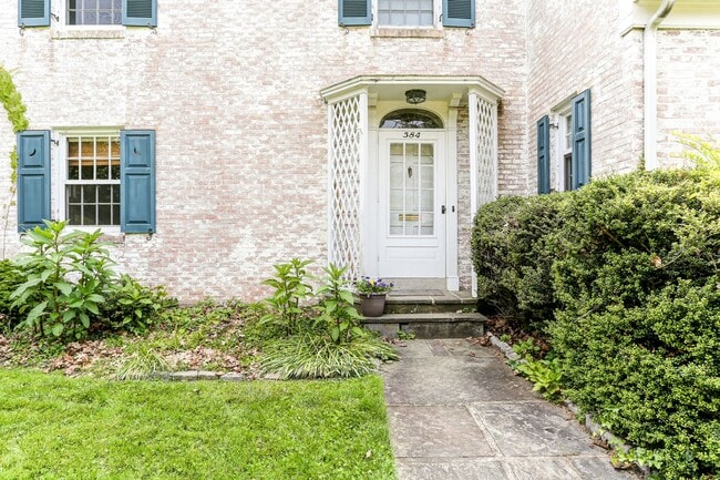 Foto del edificio - 4 bedroom, 2.5 bathroom home in Camp Hill