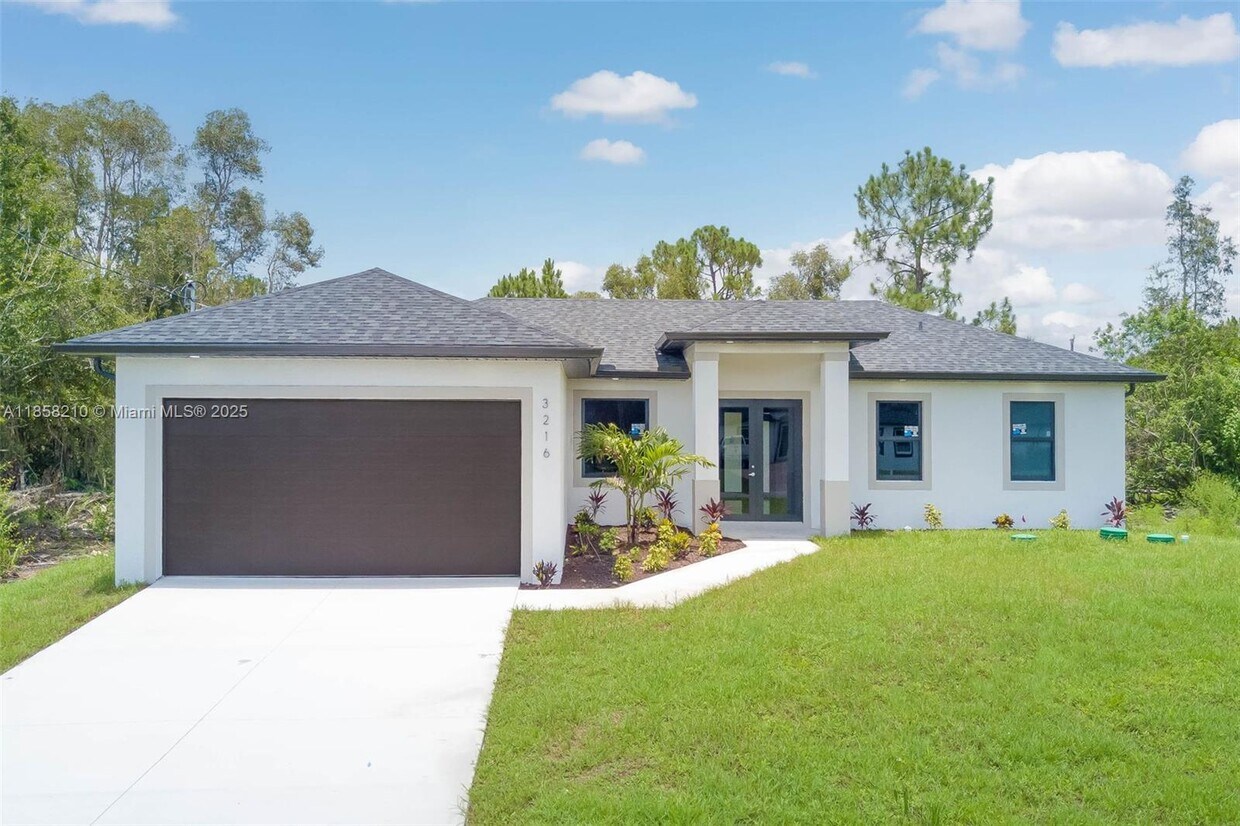 Foto principal - 3216 40th St SW