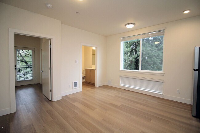 Building Photo - 8417 SW 24th Ave