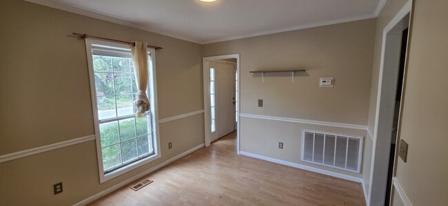 Foto del edificio - 2180 Riverway Dr