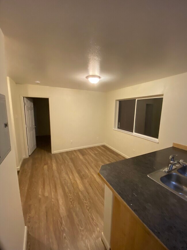 8117 North Shore Dr Unit 2, Wasilla, AK 99654 Apartments in Wasilla