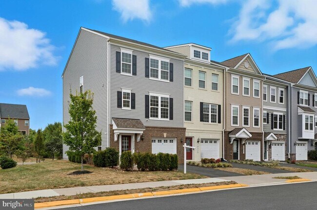 Foto del edificio - 10523 Hinton Wy